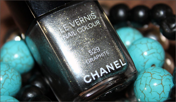 Chanel Black Pearl Nail Lacquer Review, Photos, Swatches