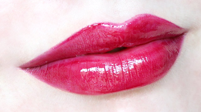 Review & Swatches: Chanel “176 Crushed Cherry” Glossimer