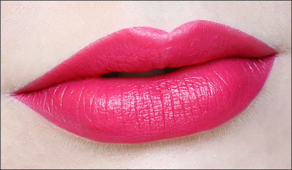 Verwonderend Review: M.A.C ”Moxie” Lipstick | NikkieTutorials NI-17